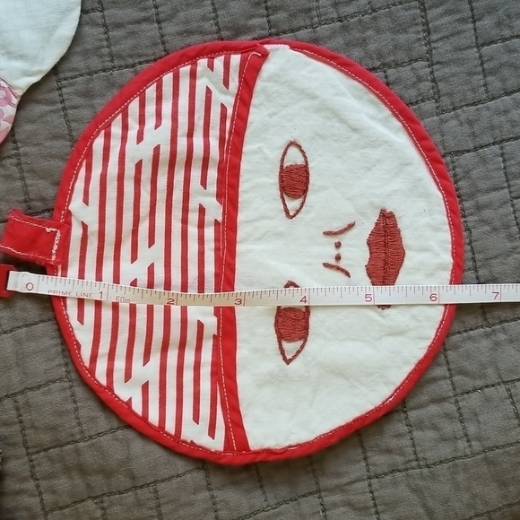 Vintage handmade hot pad/trivets/teapot warmer - Picture 7 of 8